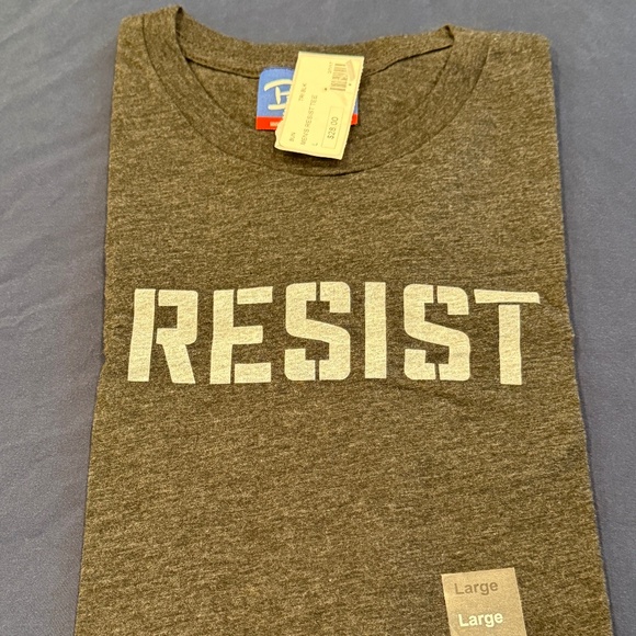 Bunker Other - NWT Resist T-Shirt (Color Gray Heather, Size Large)